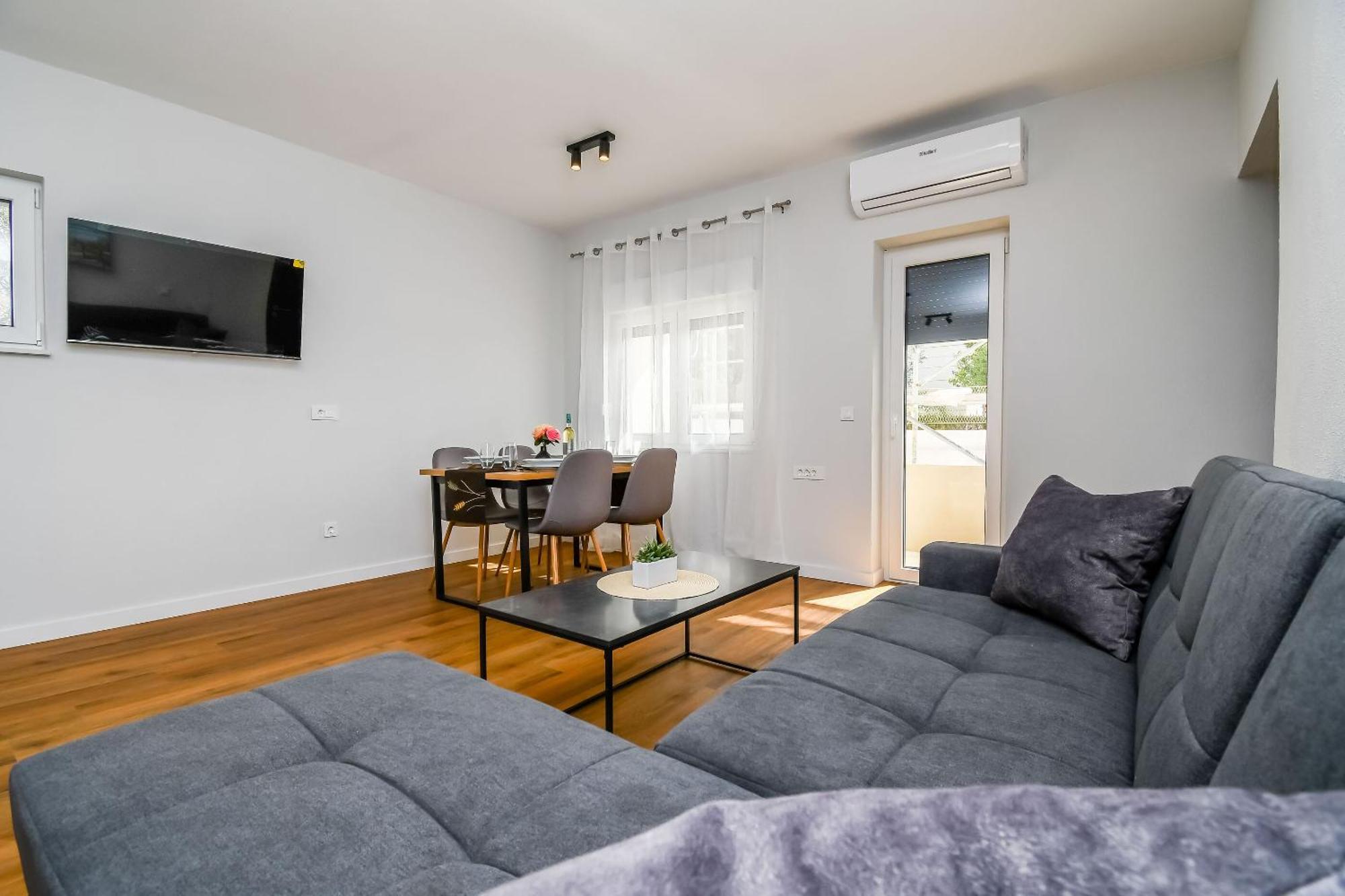 Apartments Neli 特罗吉尔 外观 照片