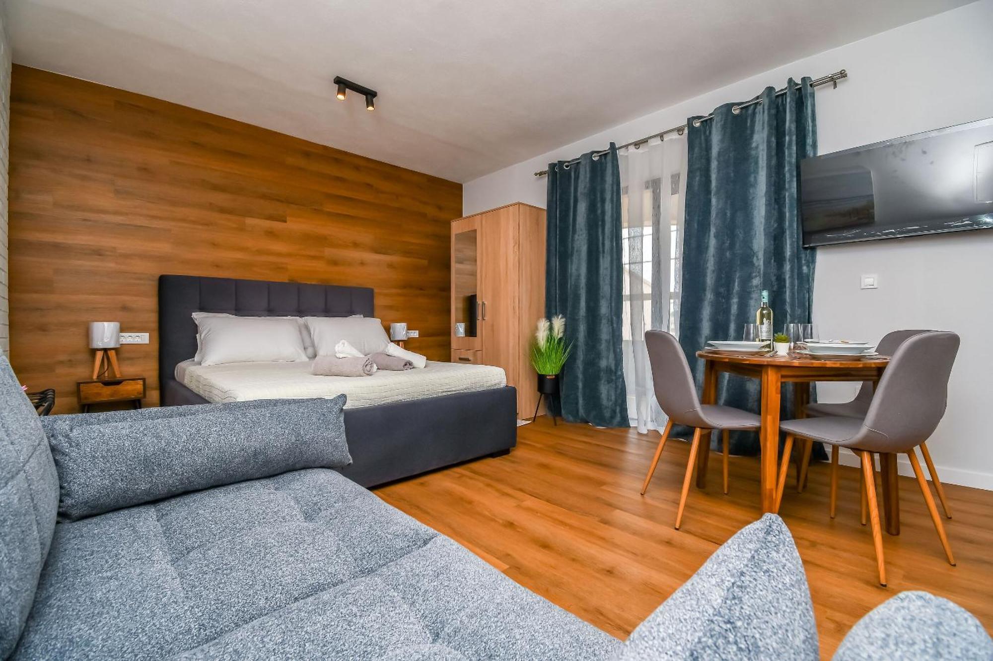 Apartments Neli 特罗吉尔 外观 照片