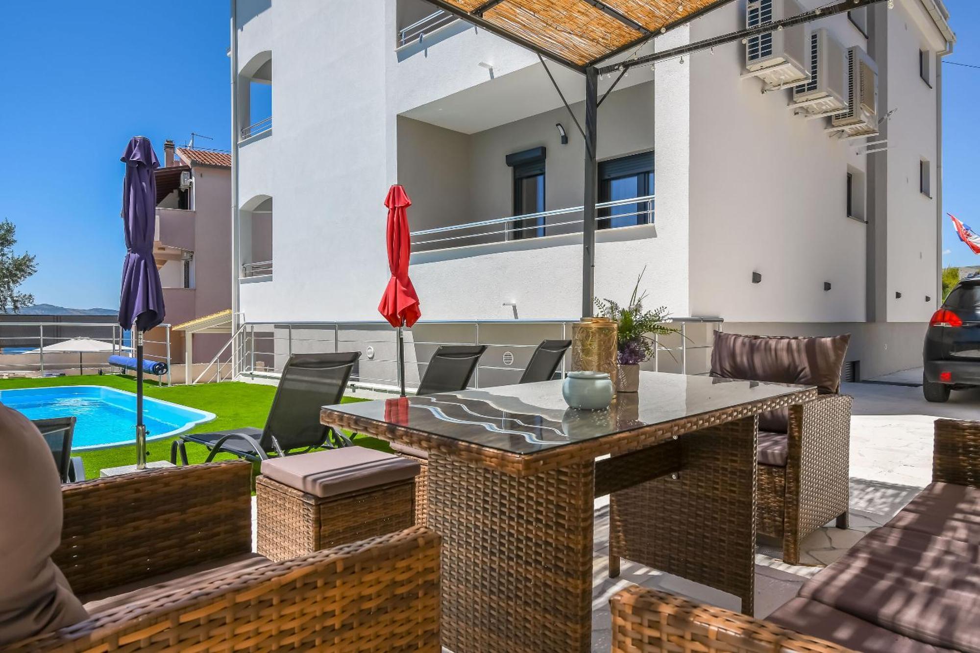 Apartments Neli 特罗吉尔 外观 照片